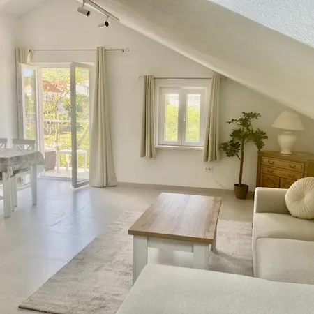Elegant With Balcony Daire