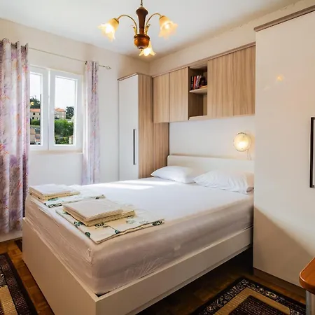 Elegant With Balcony Daire *