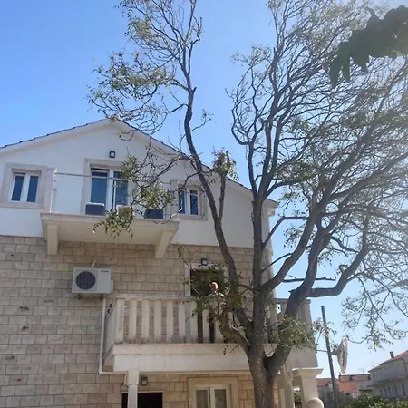 Elegant With Balcony Daire